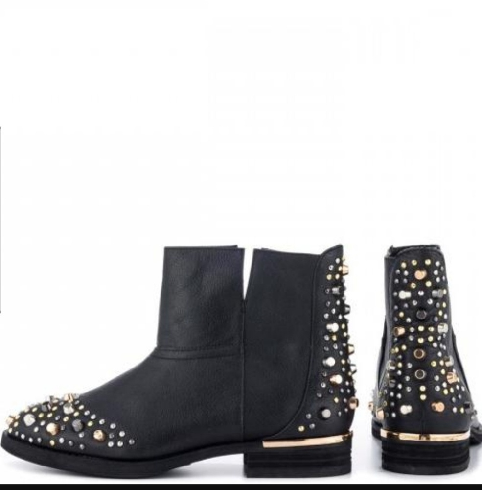 Modern Vice black studded ankle booties sz 8.5